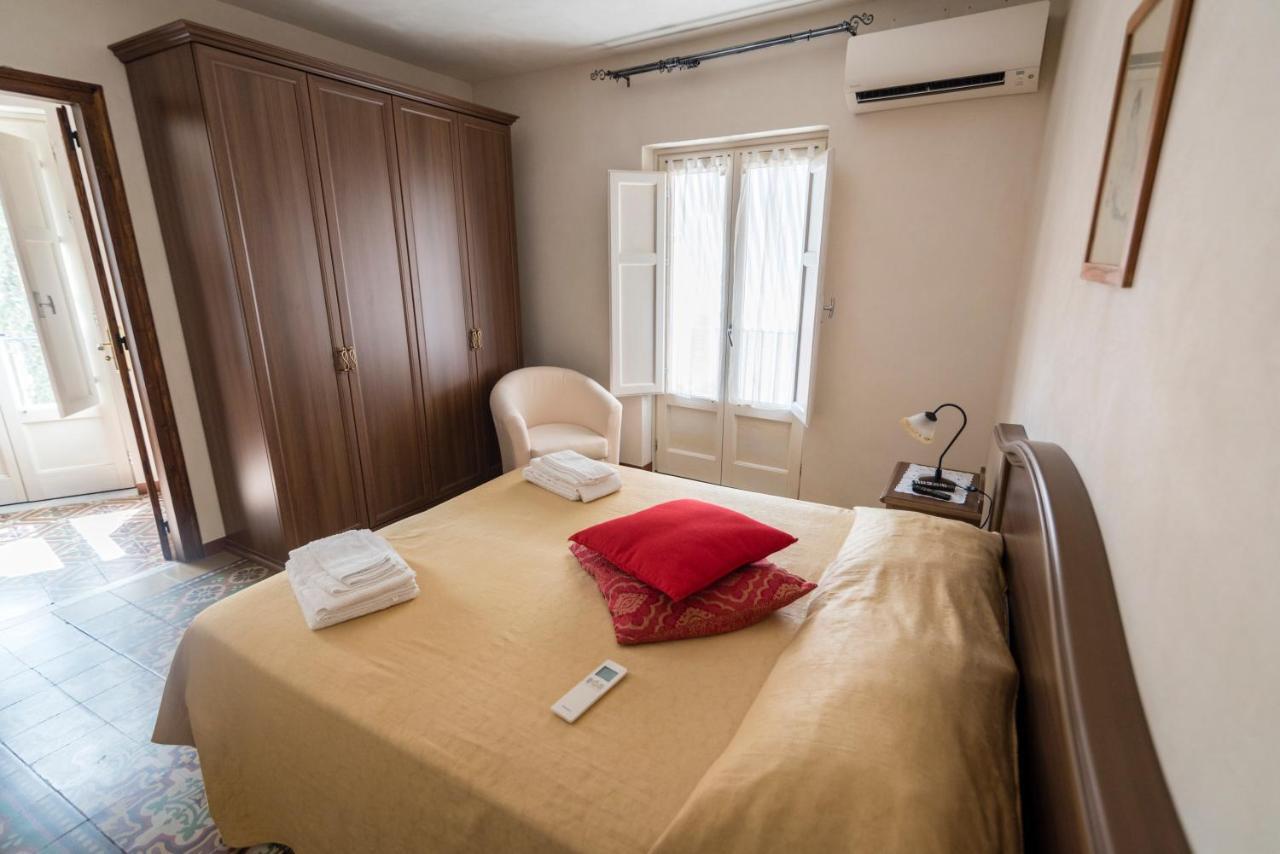 Apartament Casa Lucia Castelbuono  Zewnętrze zdjęcie